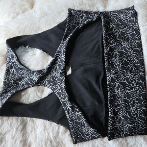 Carbon38 Plunging Neckline Racerback Split Design Back Silver Flowers LIKE NEW S